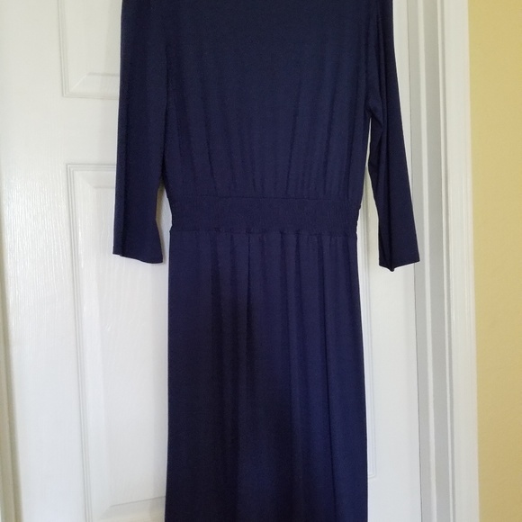 Dress - Picture 1 of 2